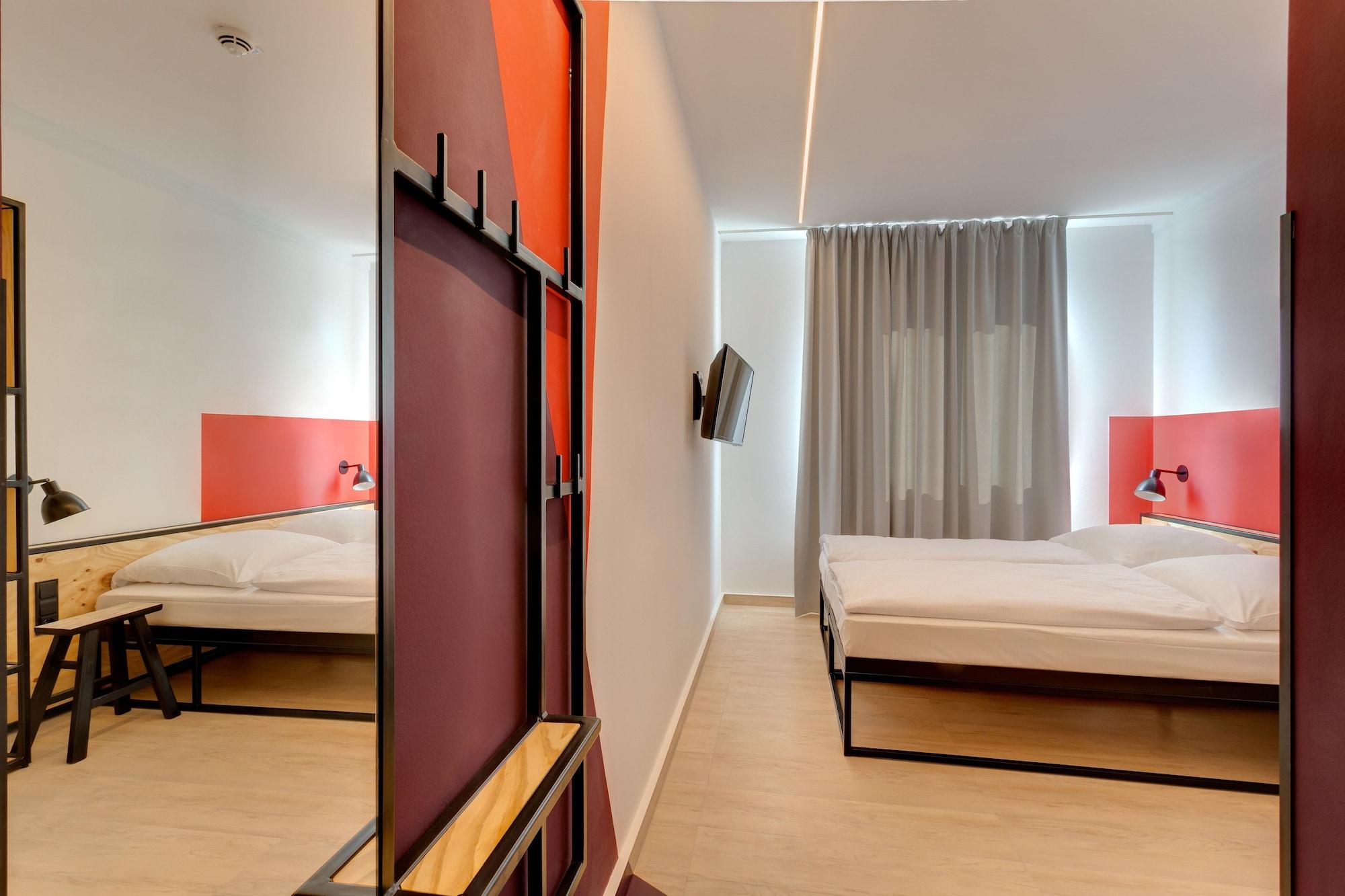 Meininger Hotel Leipzig Hauptbahnhof Bagian luar foto