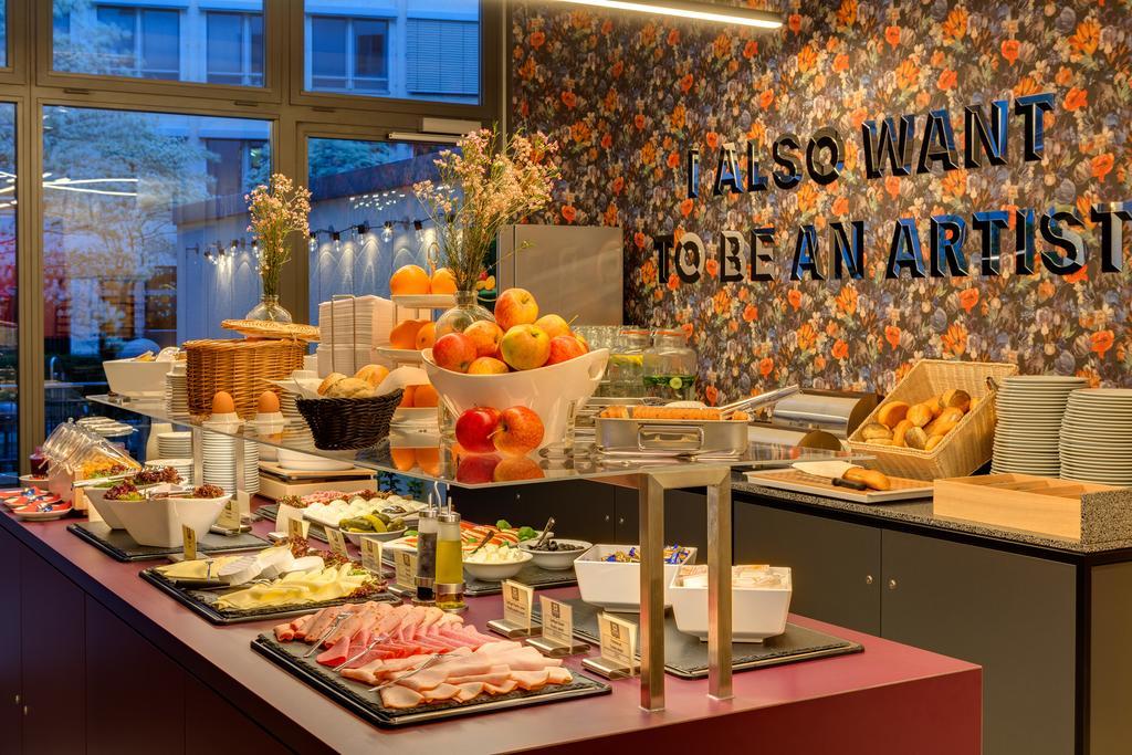 Meininger Hotel Leipzig Hauptbahnhof Bagian luar foto