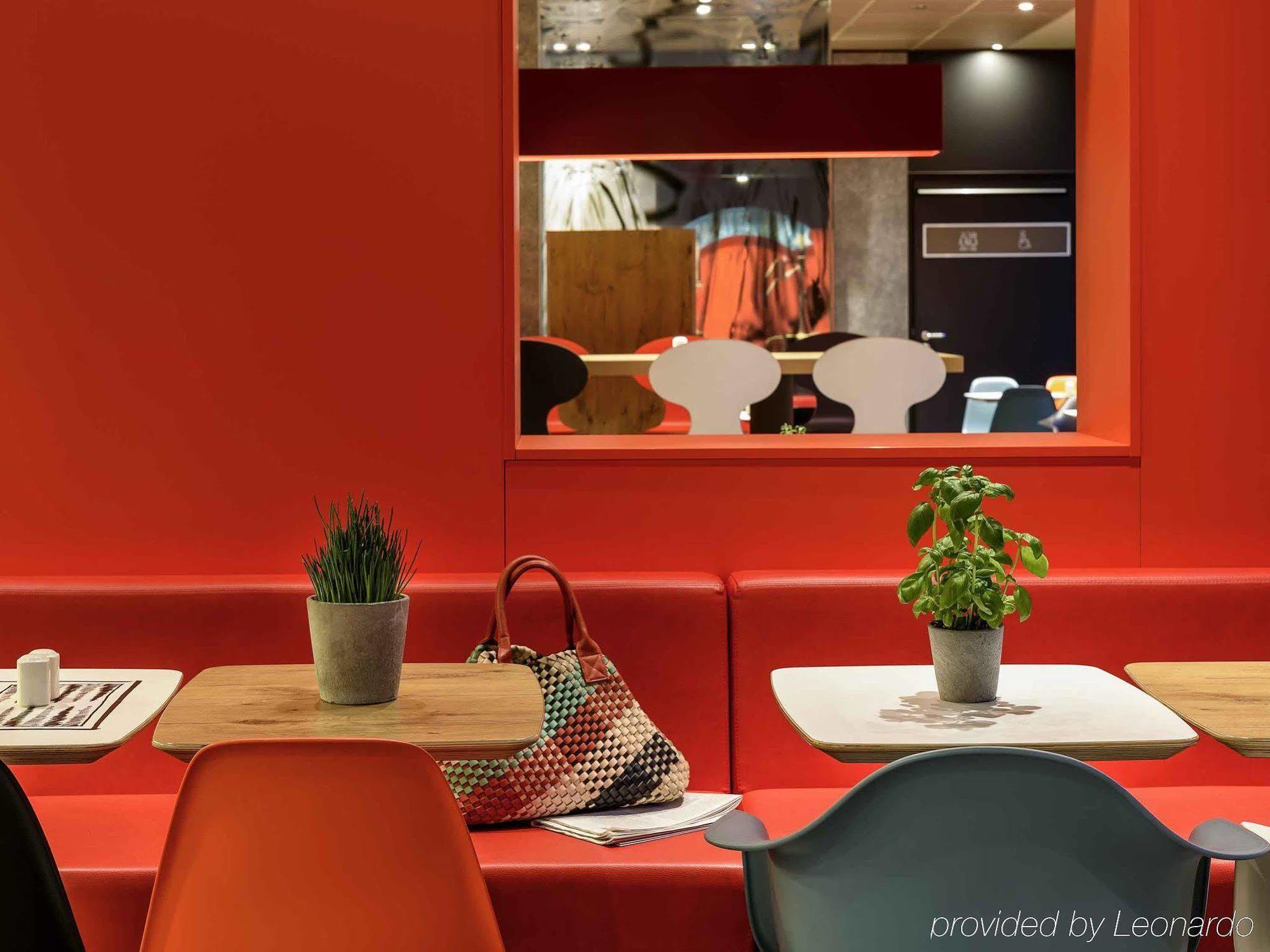 Meininger Hotel Leipzig Hauptbahnhof Bagian luar foto